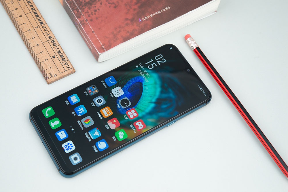 海信双屏阅读手机a6l图赏智慧双屏引领全民阅读潮