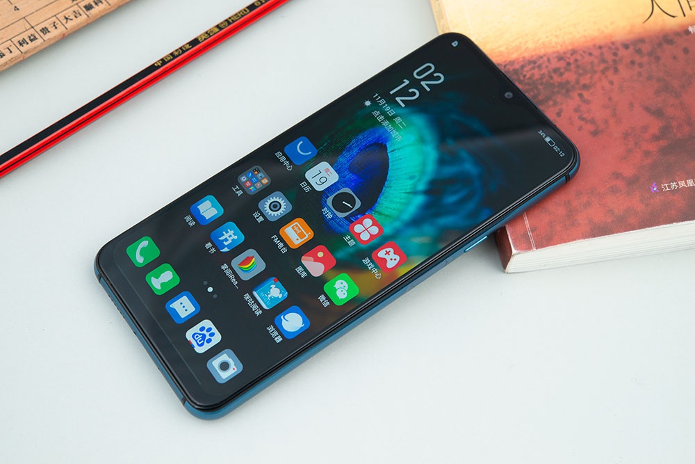 海信双屏阅读手机a6l图赏智慧双屏引领全民阅读潮