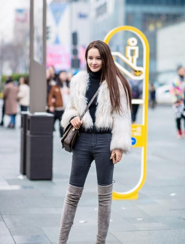 一件白色的旗袍装,尽显高挑曼妙的好身材|旗袍|小姐姐|白色_新浪新闻