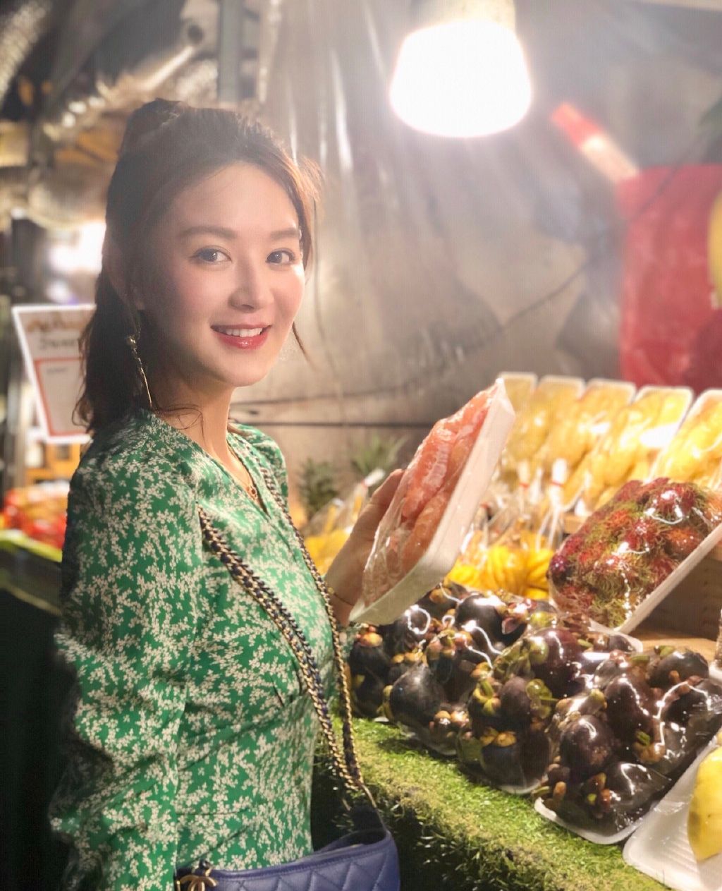 曾一萱是个清新靓丽的苗族姑娘一出道便给人留下深刻印象