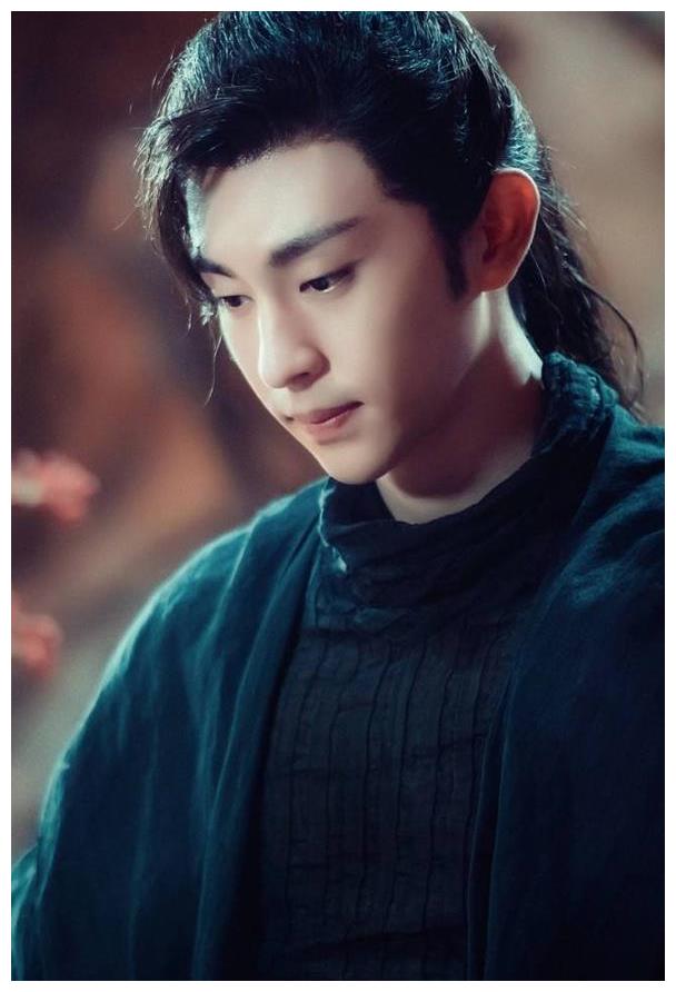 《封神》:邓伦演绎狐妖王,罗晋演二郎神,王丽坤演妖娆的苏妲己