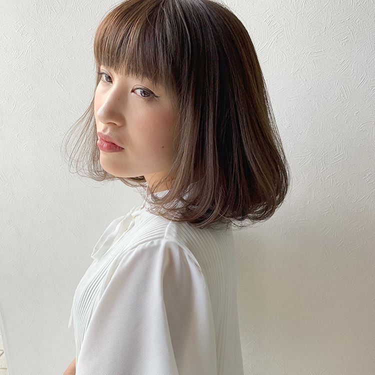 长一点的齐肩发更百搭,这几款微卷齐肩发,让你做小清新美女