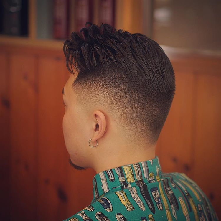 中年油头,时髦的侧分油头发型,精致质感更加动人迷