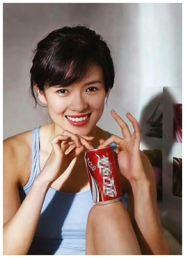 汪峰真是捡到宝了,章子怡十五年前照片曝光,嘟嘴卖萌可爱到爆