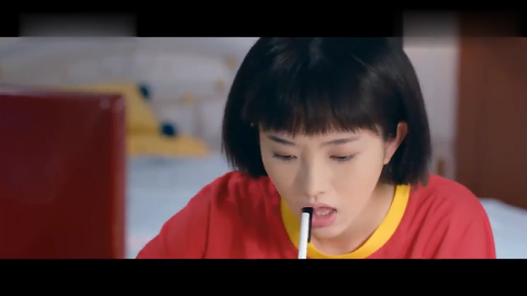 那年夏天有风吹过:林星泽写的同学录,白一涵解出来了你呢