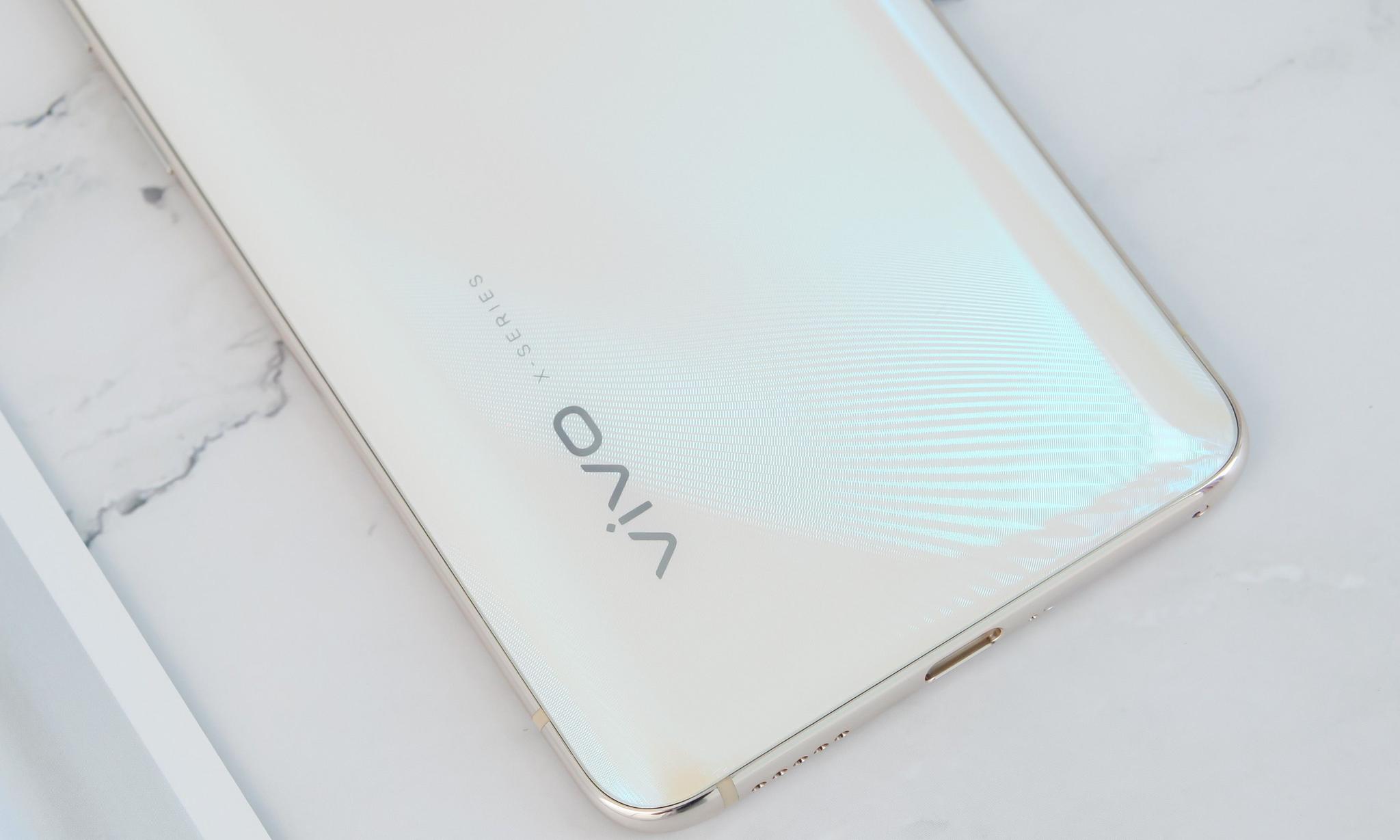 颜值即是正义vivox27的时尚科技与结构美学