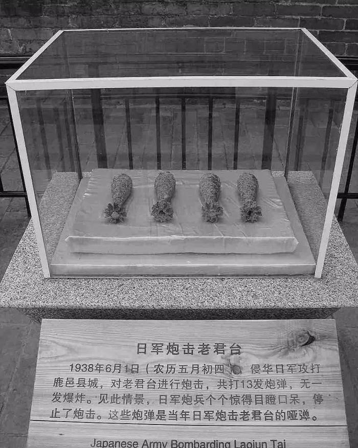 日军"全体下跪"