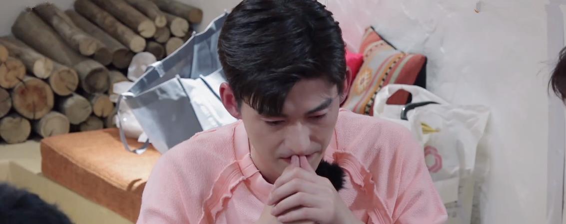 刘涛说哭张翰:如果你不是明星身份,客人会花钱跟着你嘻嘻哈哈?