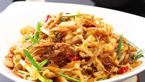 简单家常菜萝卜牛肉丸子汤酸菜粉炒肉丝糖醋排骨