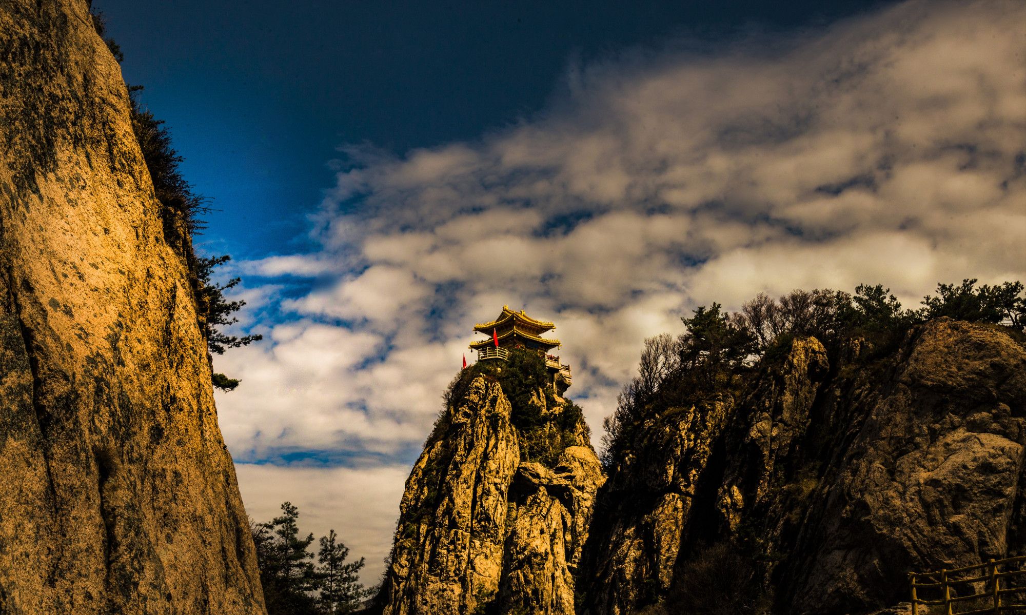 太原市民请看;伏牛山主峰老君山