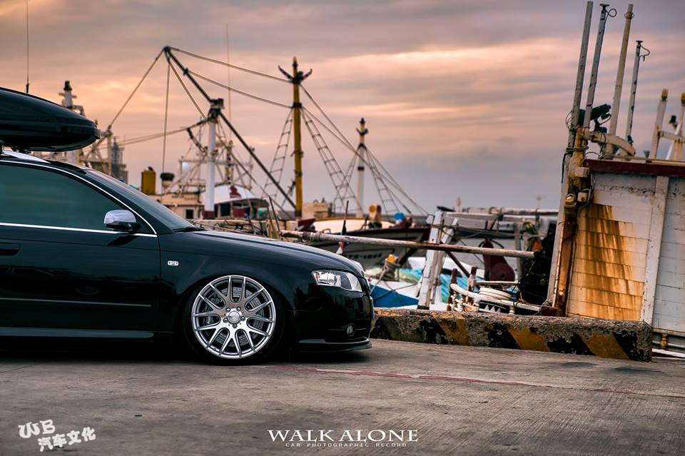 一台简单且素雅的奥迪a4 b7