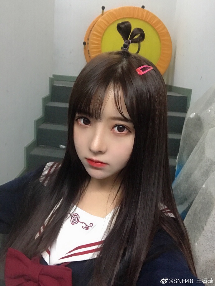 偶像女团snh48王睿琦自拍写真美照欣赏