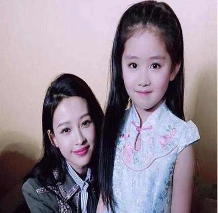 有种认不出叫孙怡的"女儿"乐童,乖巧可爱,如今演技派小演员