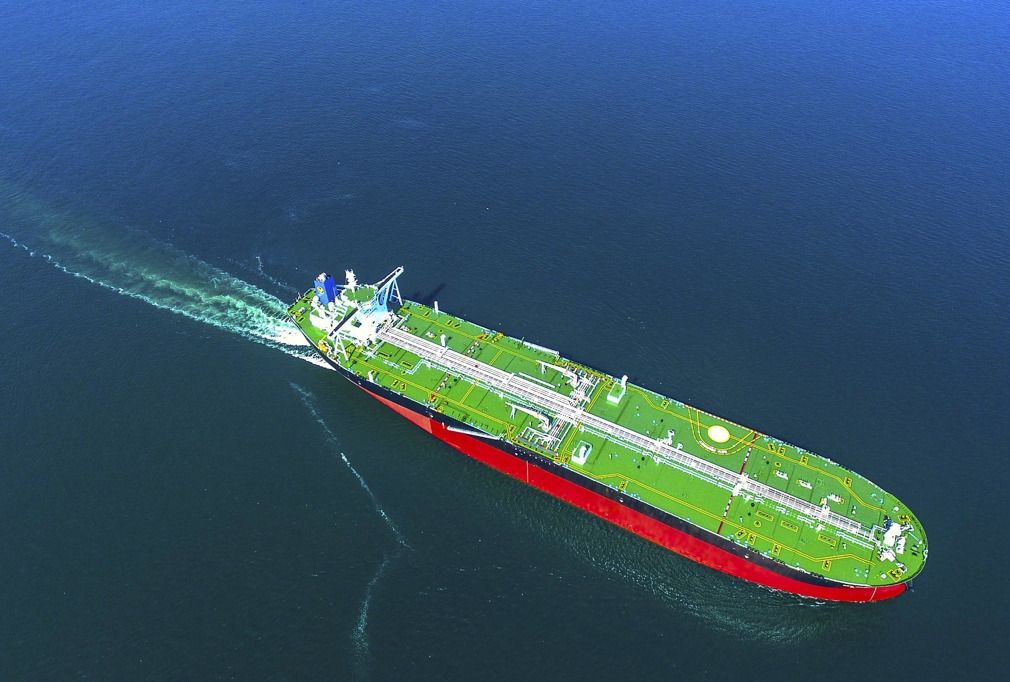 全球首艘中国超大型智能油轮凯征号正式交付