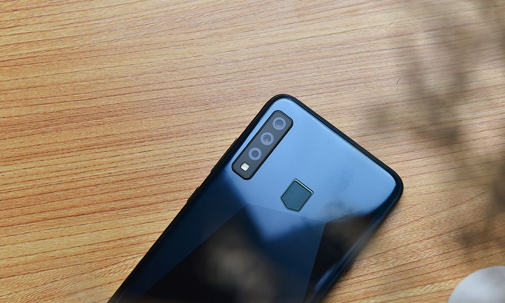 超大电池 充能护甲打造最强续航 海信手机金刚6开箱