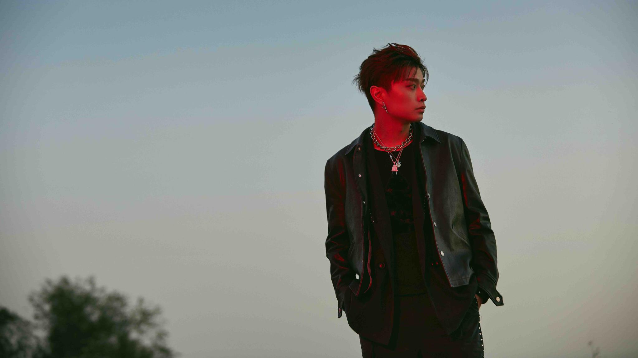 满舒克新单曲《FEEL GOOD》MV首发