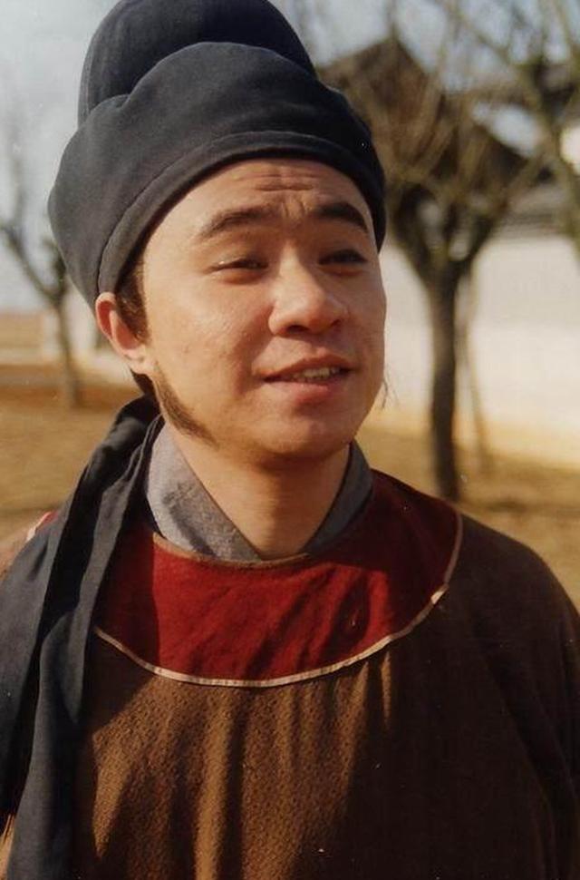 央视版水浒传花荣和高俅是亲兄弟因相貌差距二人发展不同