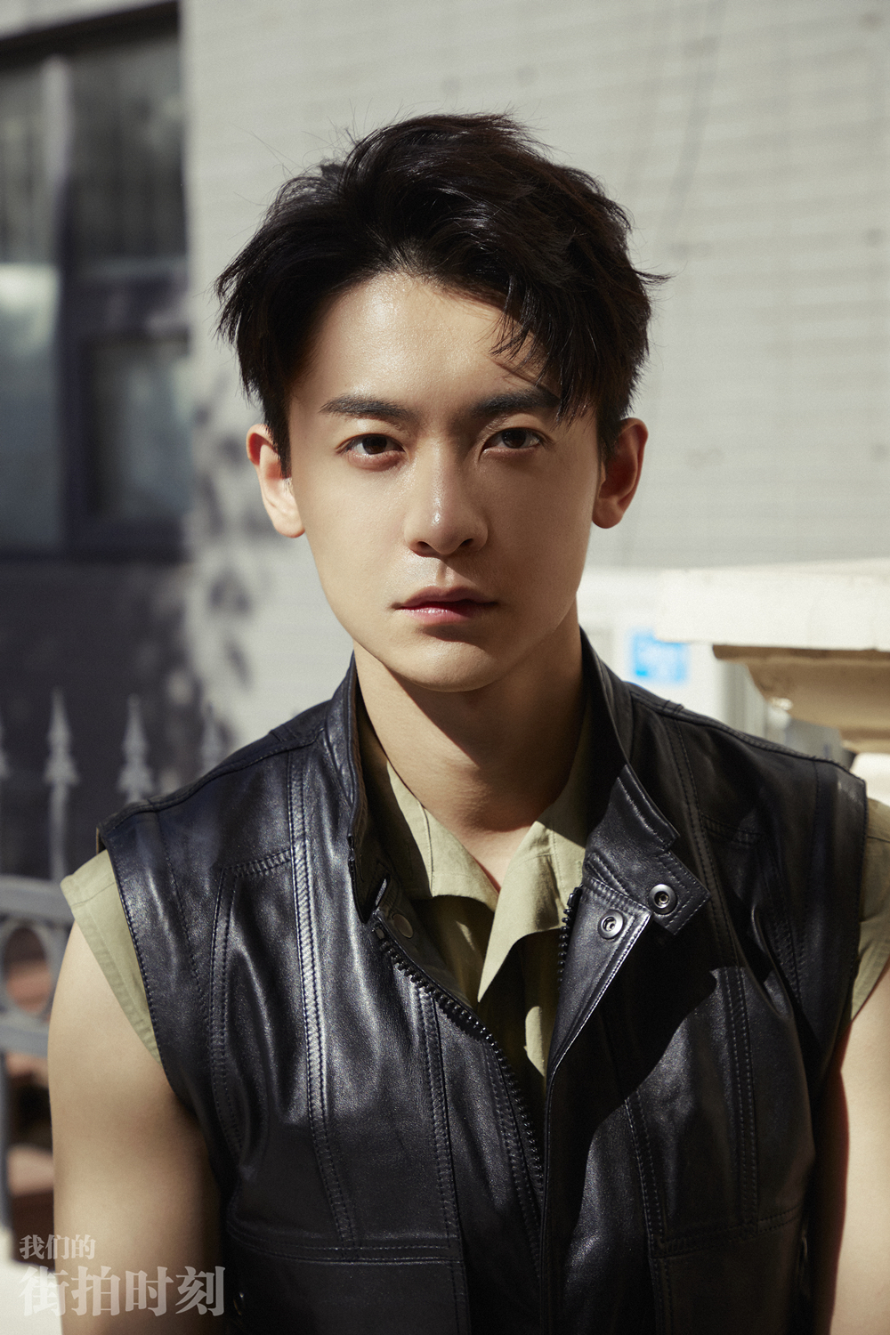 据了解,赵志伟的专业为舞蹈,毕业于上海戏剧学院舞蹈