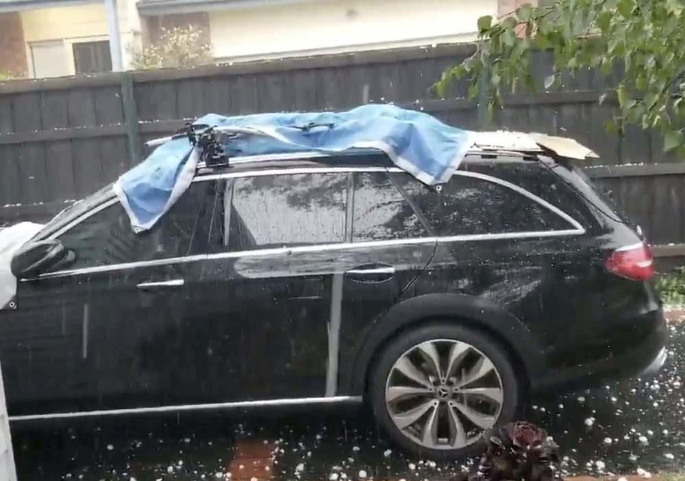 多地下起冰雹,在室外的车很遭殃,车主:被砸伤怎么处理?