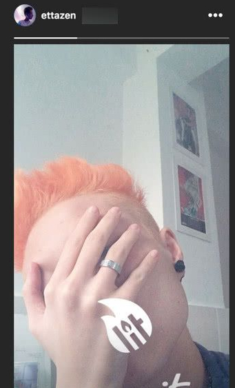 吴卓林晒新发型,用手捂脸露出戒指,换发色后的她却被发际线抢镜