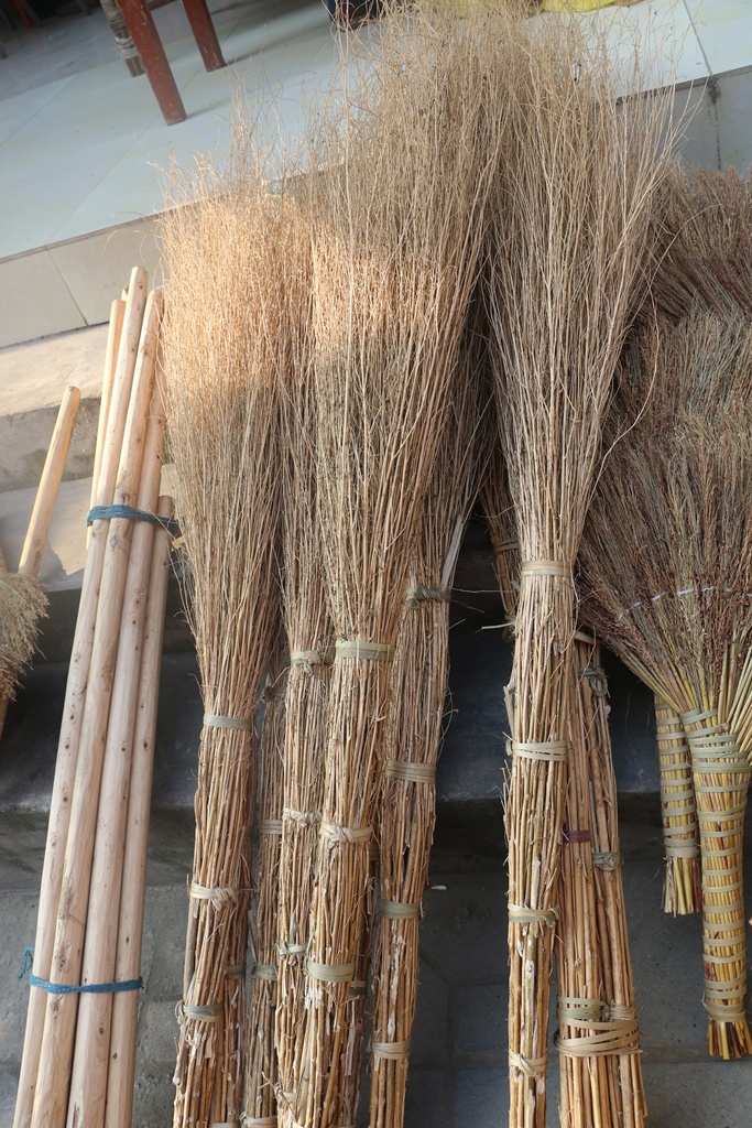 最后1种很多人受不了|扫把|锄把|筲箕_新浪新闻