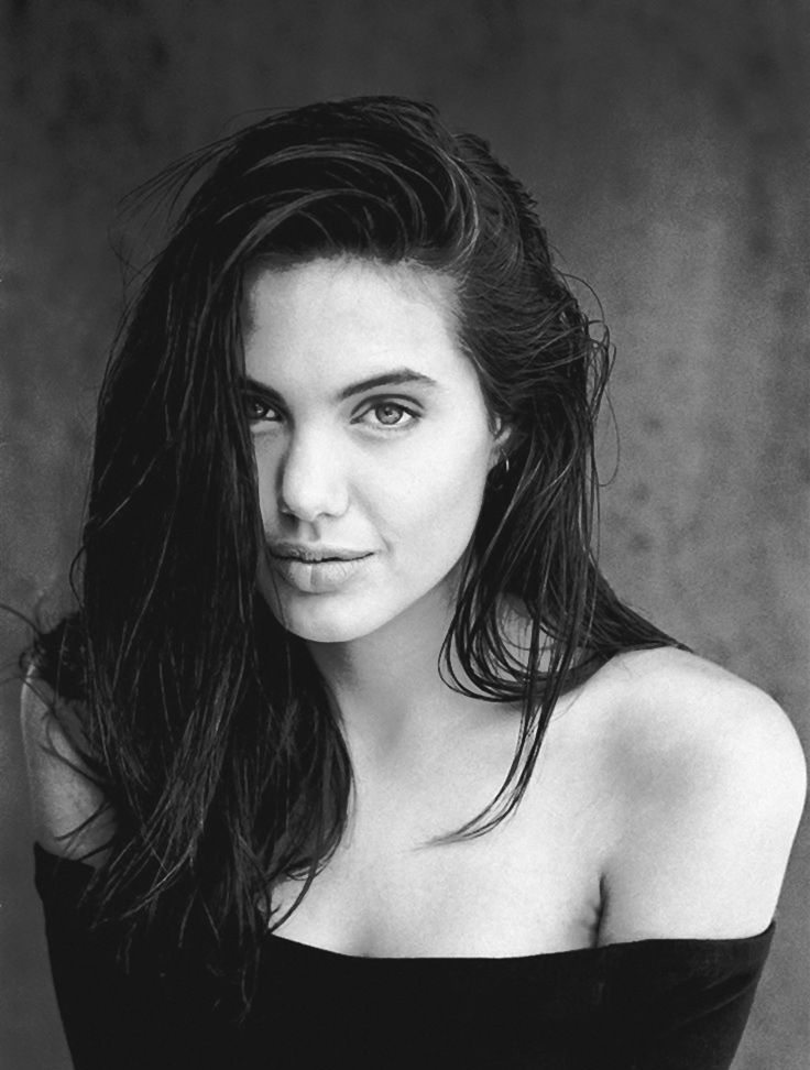 年轻时的安吉丽娜朱莉美的惊艳看完我恋爱了