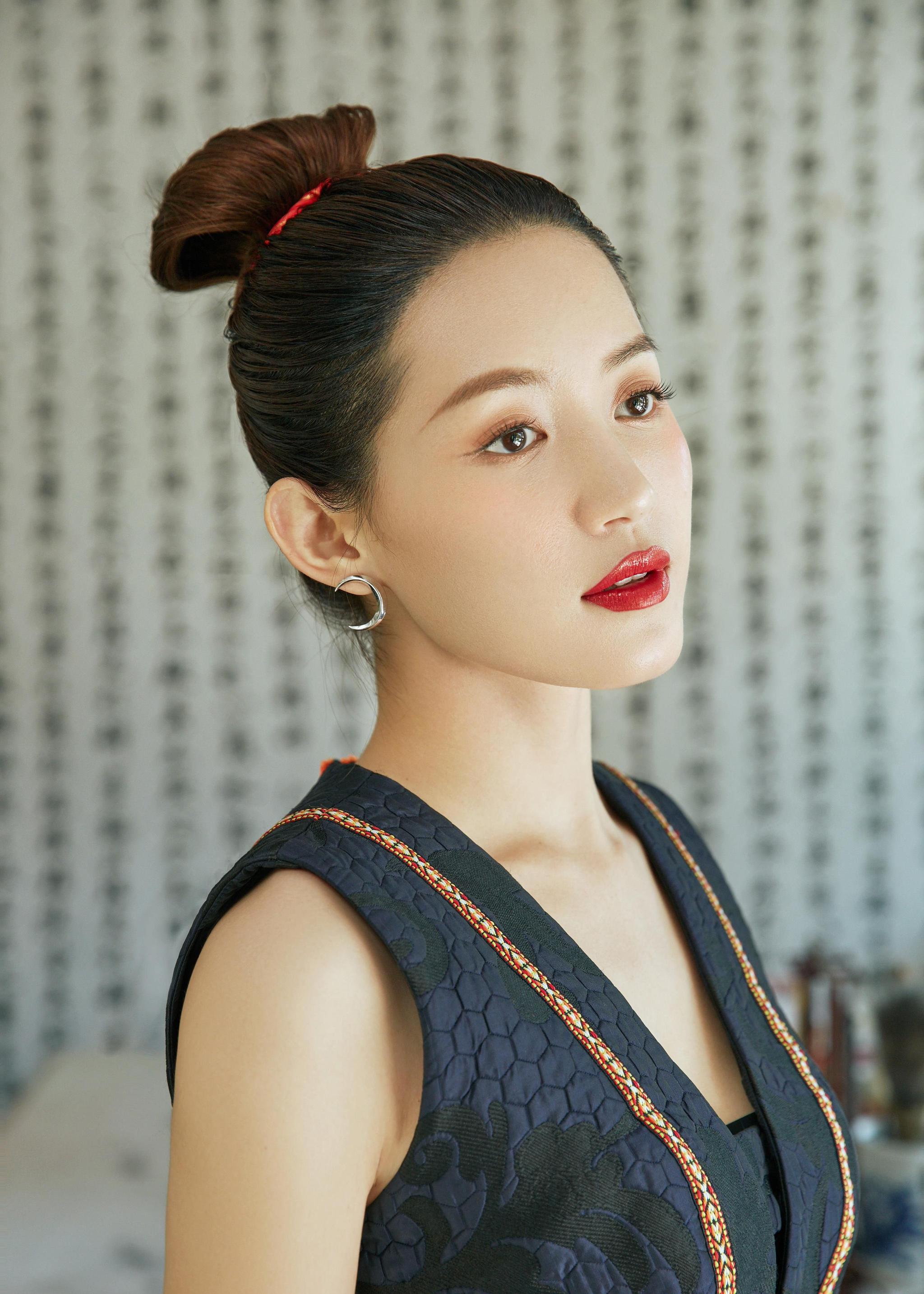 中国内地女演员,歌手苏青__财经头条