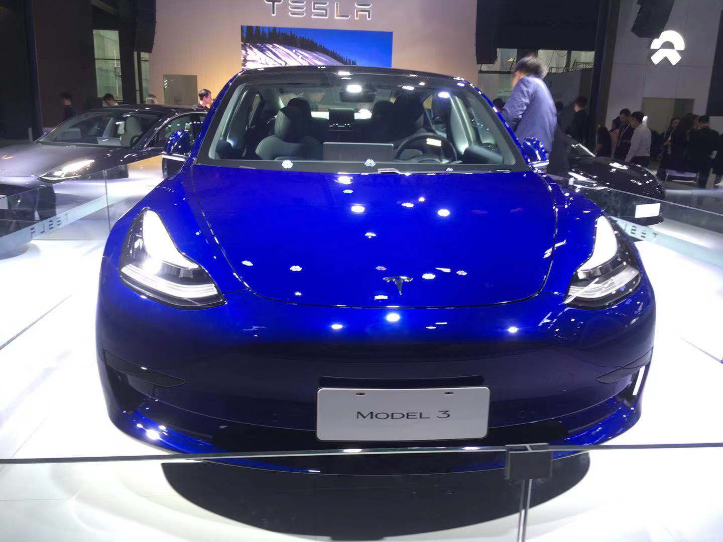 国产特斯拉model 3实车首次亮相广州车展