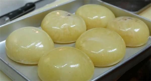 日本人吃得停不下来的最强美食"章鱼蛋",竟让很多人看了反胃!