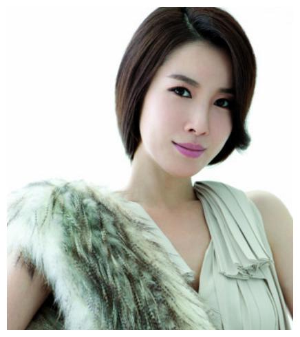 韩国电影大钟奖最佳女演员李泰兰,拥有美貌的脸蛋和火爆的身材!