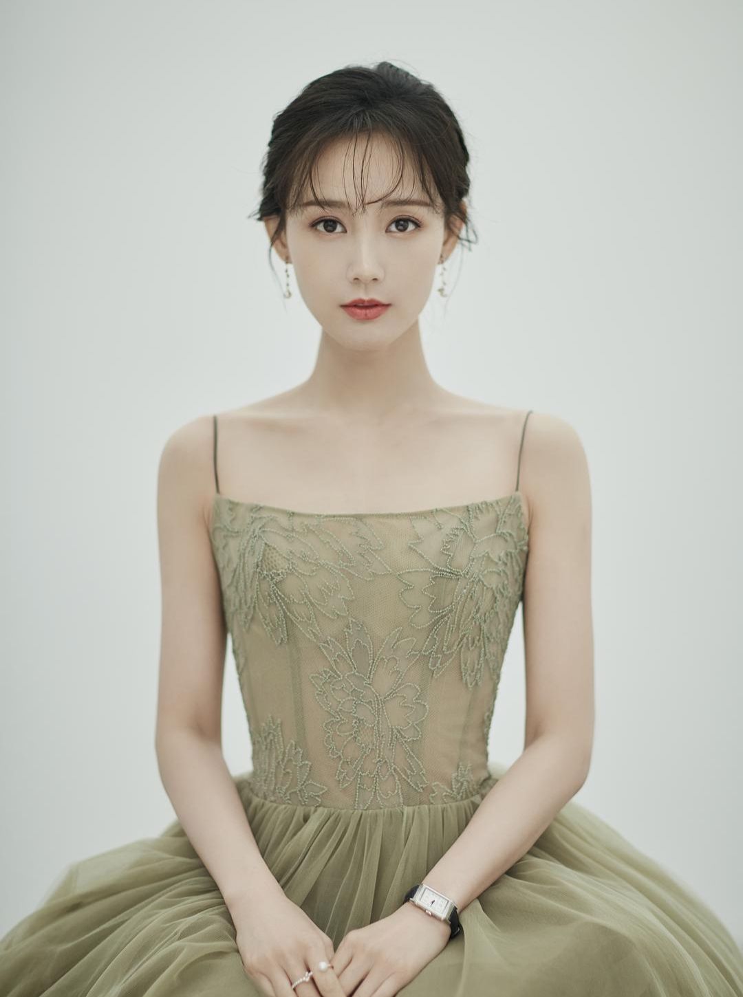 北京舞蹈学院校花 赵丽颖的替身 娱乐圈的当红女神李一桐