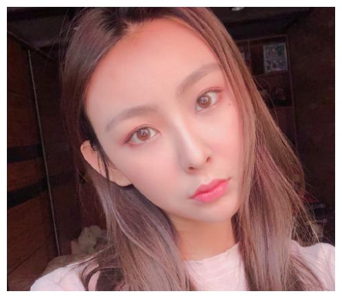 好声音汪峰学员徐歌阳自拍又美了章子怡打造过的女孩不一样