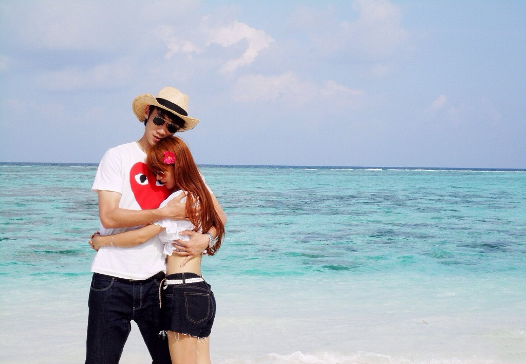 生了两个孩子,张鹭妻子依然美得让人心动