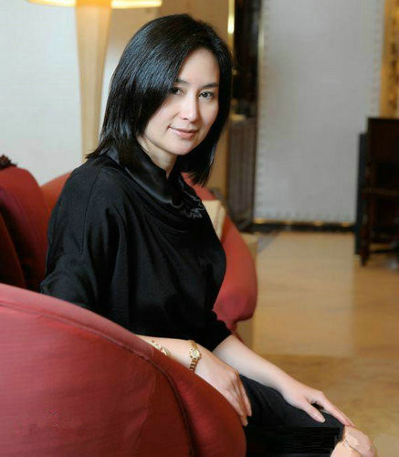 这些何姓女星颜值太强,何晴气质最佳,何穗身材太好!