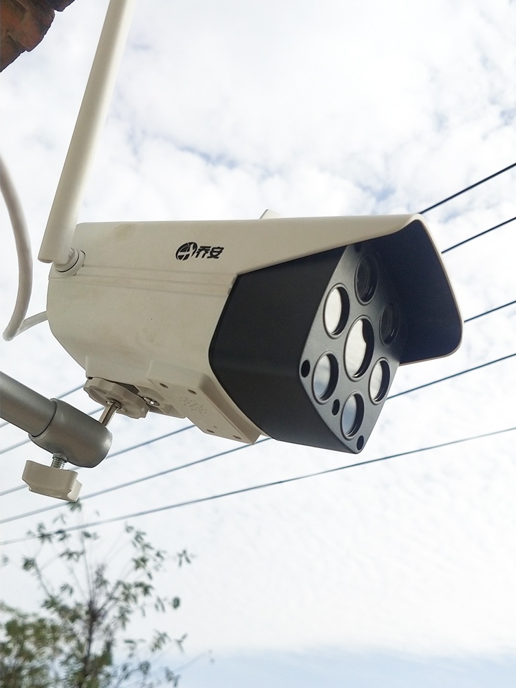 户外智能警报双光源看车监控器场景图