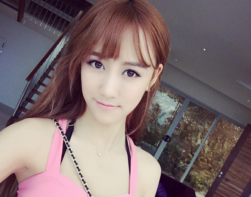 英雄联盟主播南波儿阿姨紧跟韦神脚步到虎牙微博长文感恩