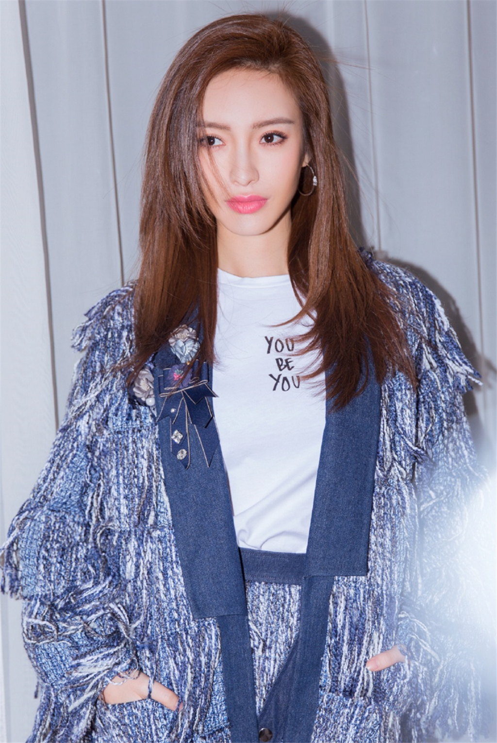 顾璇 鬼吹灯之云南虫谷饰演Shirley杨