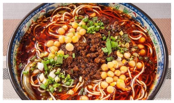 四川担担面,最重要的就是面臊,多种调味料刺激你的味蕾!