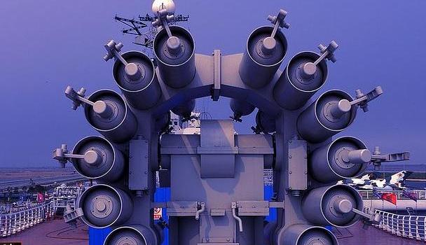 反潜战中的武器:二战中的深水炸弹