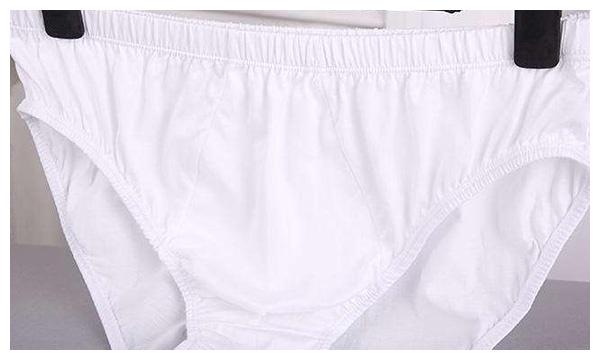 男性睡觉时出现遗精多半与四件事有关若出现请尽快调整