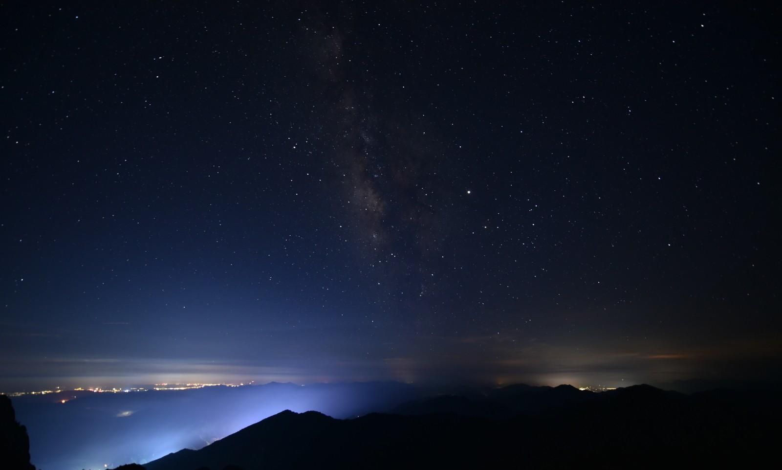 风光摄影:黄山的星空_高清图集_新浪网