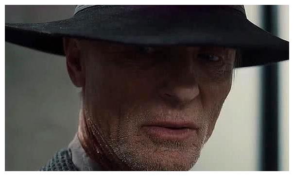 选择的,在测试中无论让他经历怎样的选择,最终都会杀死自己的儿子罗根