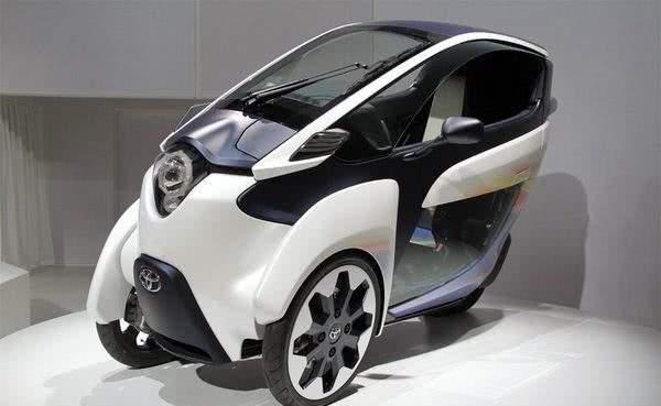 丰田设计出"小蚂蚁"车,车宽仅85厘米,还配备"不倒翁"技术