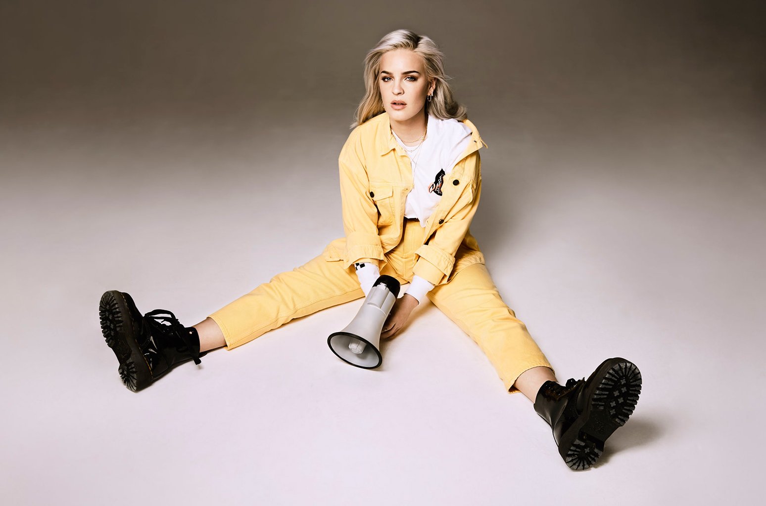 炙手可热的创作才女anne-marie首度来华开唱,全平台售票开启