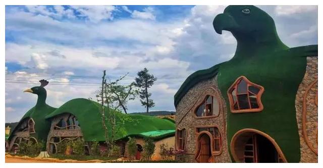 冬季周边游阳哈尼村新都桥凤龙湾阿拉丁小镇孔雀屋