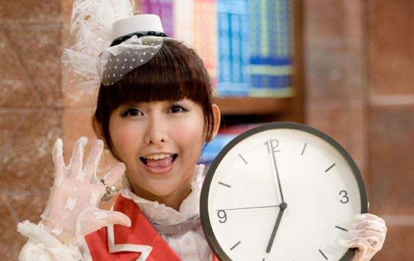 还记得萌学园的"小芙蝶"吗?当初嫌她土,如今美到让人心动