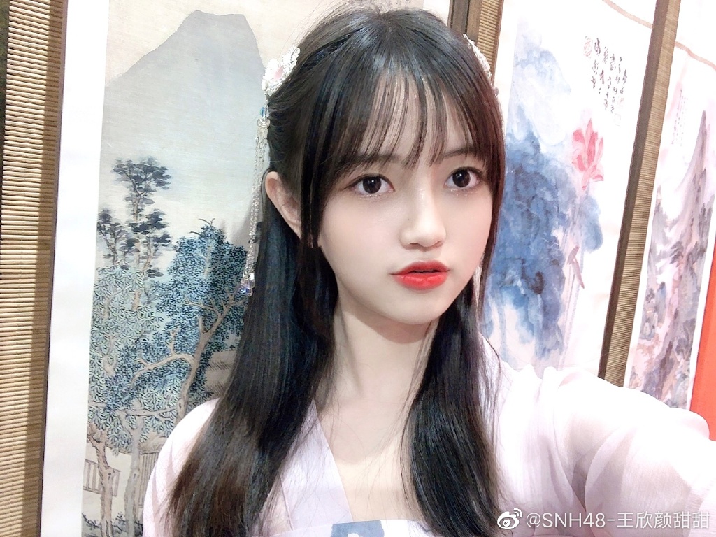 偶像美少女snh48-王欣颜甜甜迷人写真美照