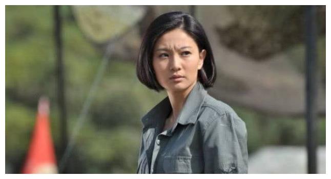 她被誉为最美军花,吴京都礼让三分的对手,今33岁坦言恨嫁