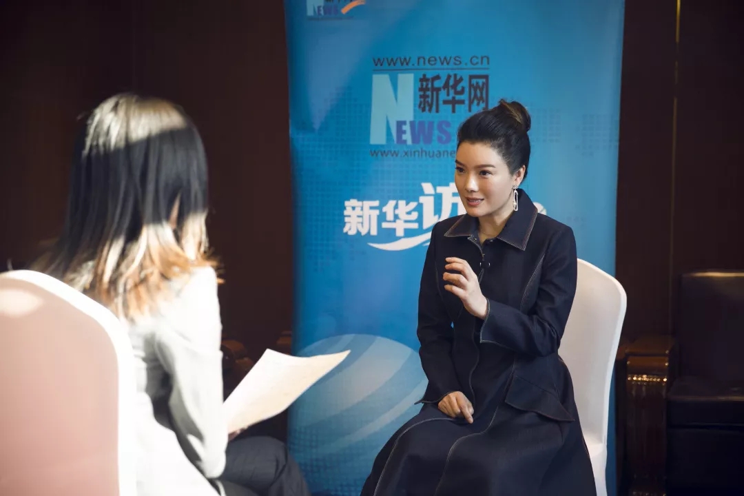 在颁奖典礼活动结束后,齐燕接受了新华访谈栏目的专访,分享了她的一些