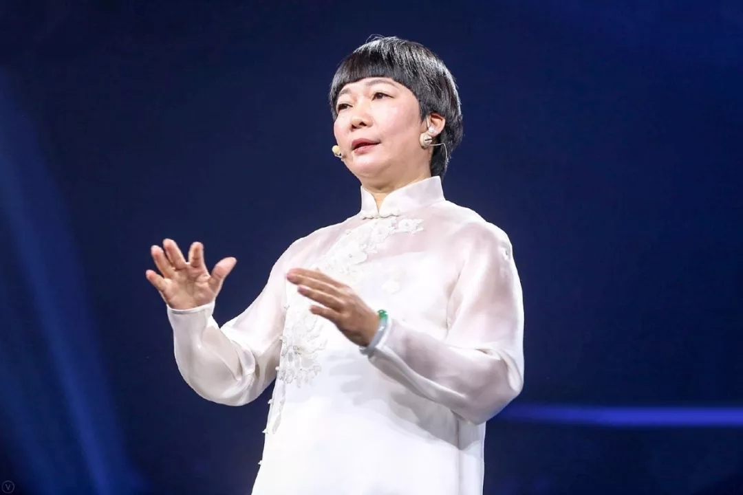 从小作坊到照明行业的领军者,这个女企业家用光点亮世界|马秀慧